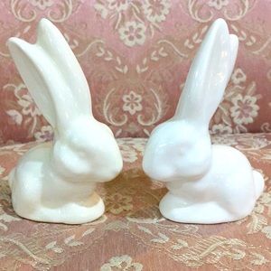 Kissing White Ceramic Cottage Easter Bunny Rabbit Figures